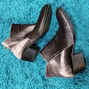 H London Hudson gray velvet Apisi booties 39/8-8.5